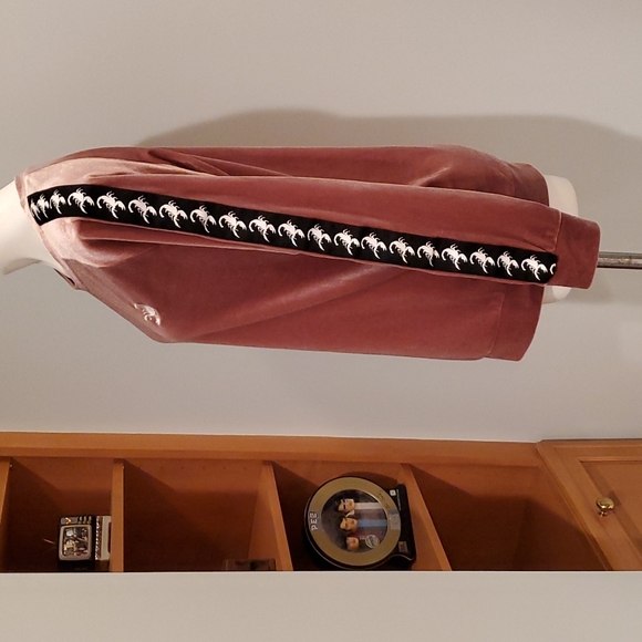 Hayley Elsaesser Red Blush Scorpion Velour Sweatshirt - Picture 5 of 9